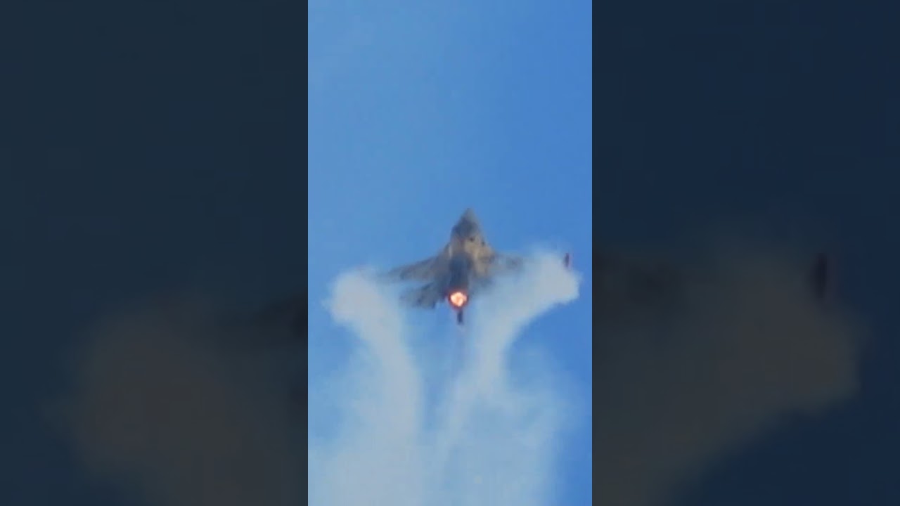 F-16 Deploying Flare Countermeasures! 