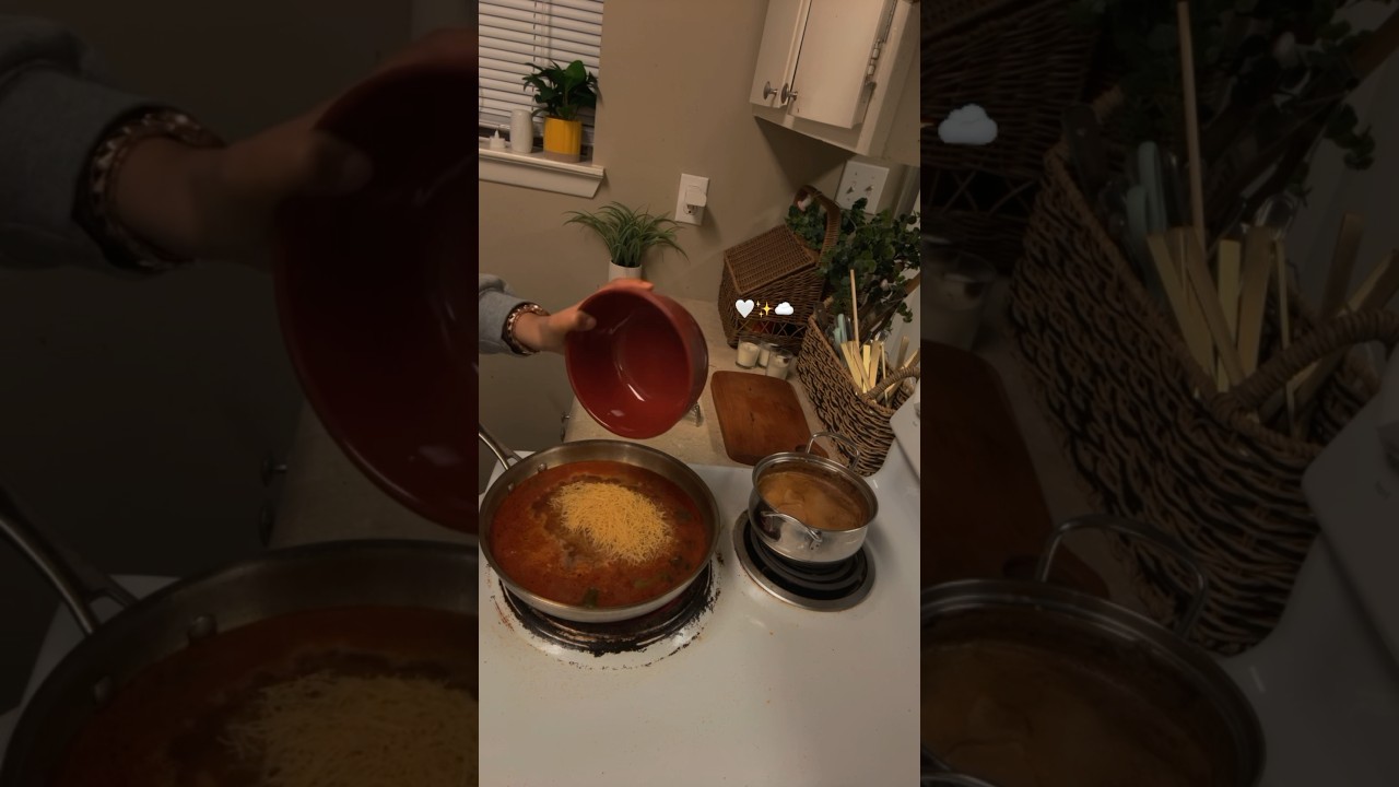 COOK NOODLES WITH ME | VERMICELLI | HYDERABADI | #selfgrowth #selflove #cookingrecipes #shorts