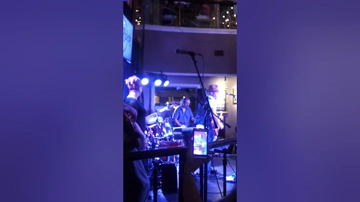 Gerald Stephens at Hard Rock Cafe, Memphis 7-2515