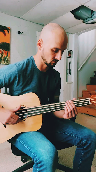 Ukulele bass double thumb thing #bass #ukulele #fretless #chorus  #musician #original  #harleybenton
