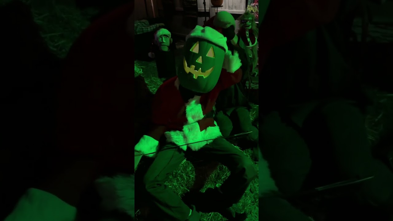 Christmas meets Halloween!  Don’t lose your head!  #shorts #halloween #christmas
