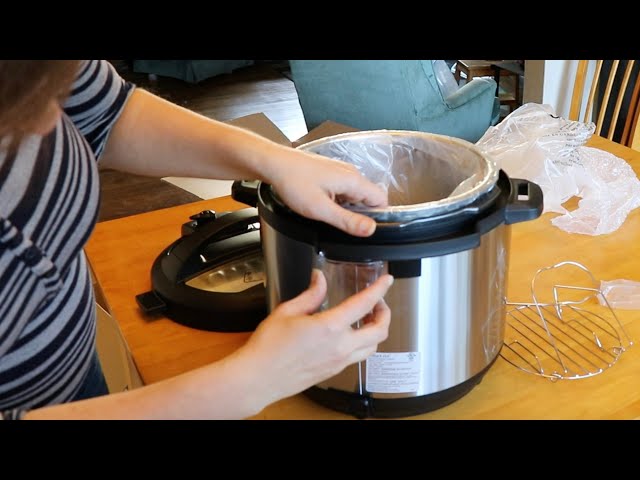 Instant Pot DUO 8 QT Pressure Cooker - IP-DUO80 8qt 7-in-1 - Unboxing and  Preview 