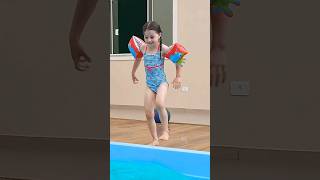 Dia de piscina - Twinnem #shorts #dance #piscina