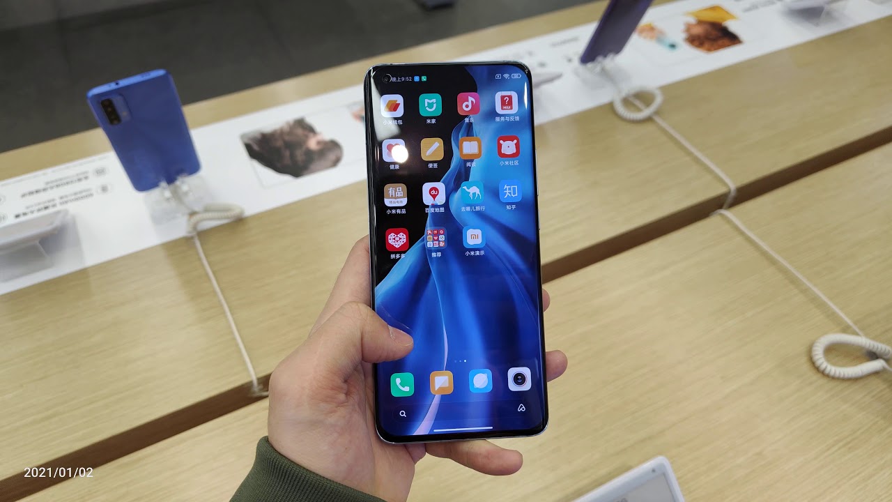 Xiaomi Mi 11 Blue Hands On