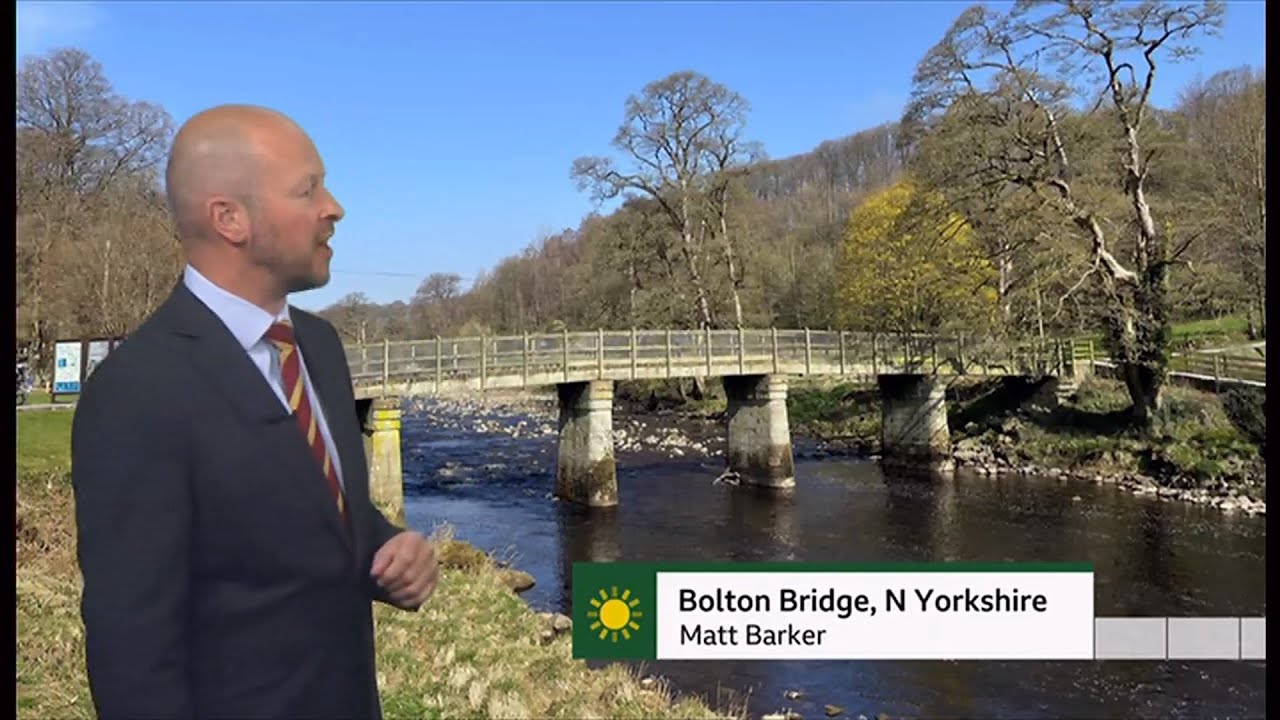 Weather images - sunny & warm outlook, light banter with Carol & Sally's joke (UK) 8/Apr/2025