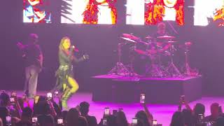 Ela Taubert en Monterrey - ¿ Por qué soy así ?
