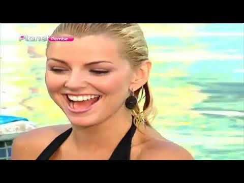 Marjorie De Sousa & Victoria del Rosal in bikinis poolside