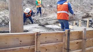 Pouringconcrete on a water cistern screenshot 4