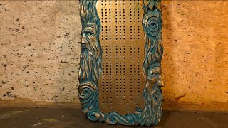 DIY - Making and carving a cribbage board.