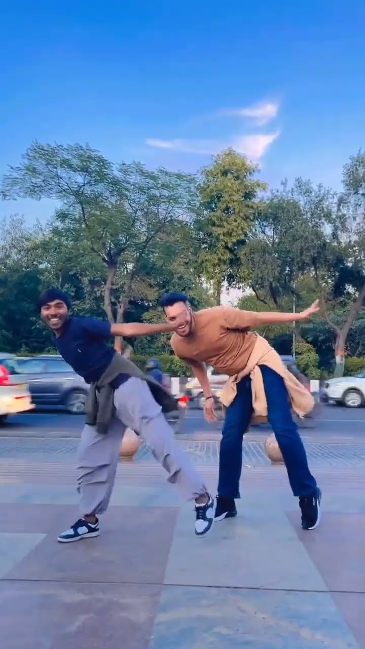 Dance with Gajju bhaiya ? l #aajkiraat #stree2 #aajkiraatstree2 #danceperformance #explore