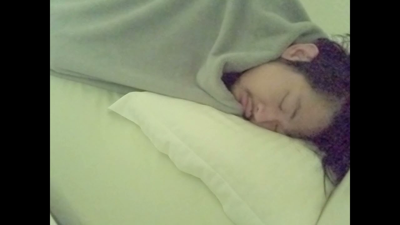 Chinese poem shit my pants change room with Grandma warm light bulbs sleep log 20250109 24