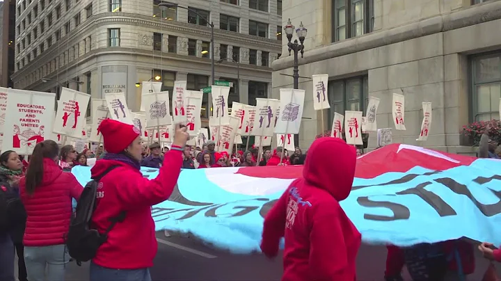 Chicago teachers rally ahead of strike deadline