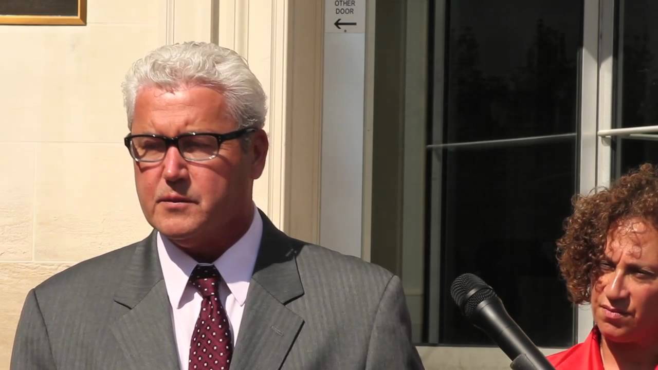 Morristown Mayor reacts to release of man with guns outside movie theater