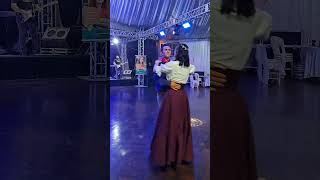 rancheira puladinha na sala....BATE PALMA...formados de Dois Vizinhos PR