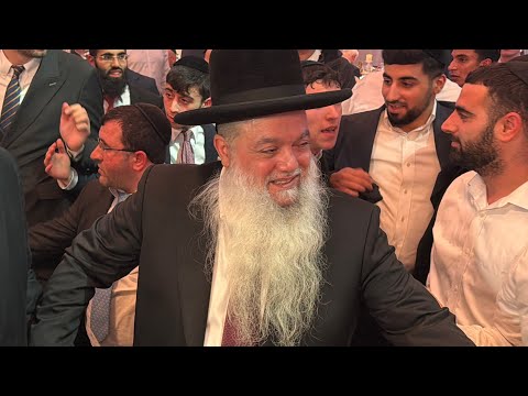 הרב יגאל כהן עכשיו בחתונת בתו… מזל טוב🎉🎊