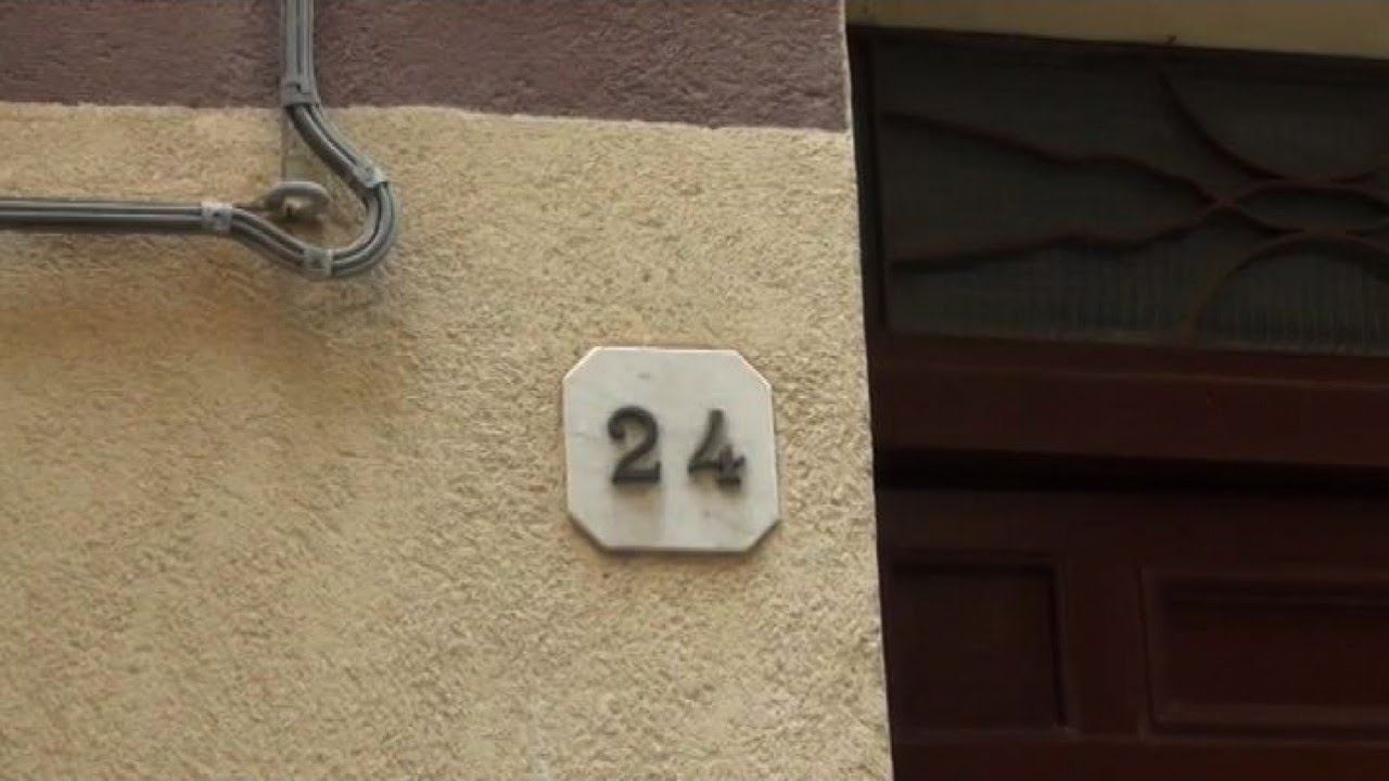 Morte Riina, viaggio a Corleone, un paese marchiato dalla mafia