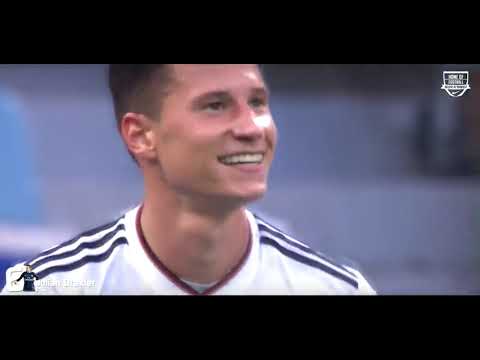 Top 10 Skillful Players In Football 2018 HD 