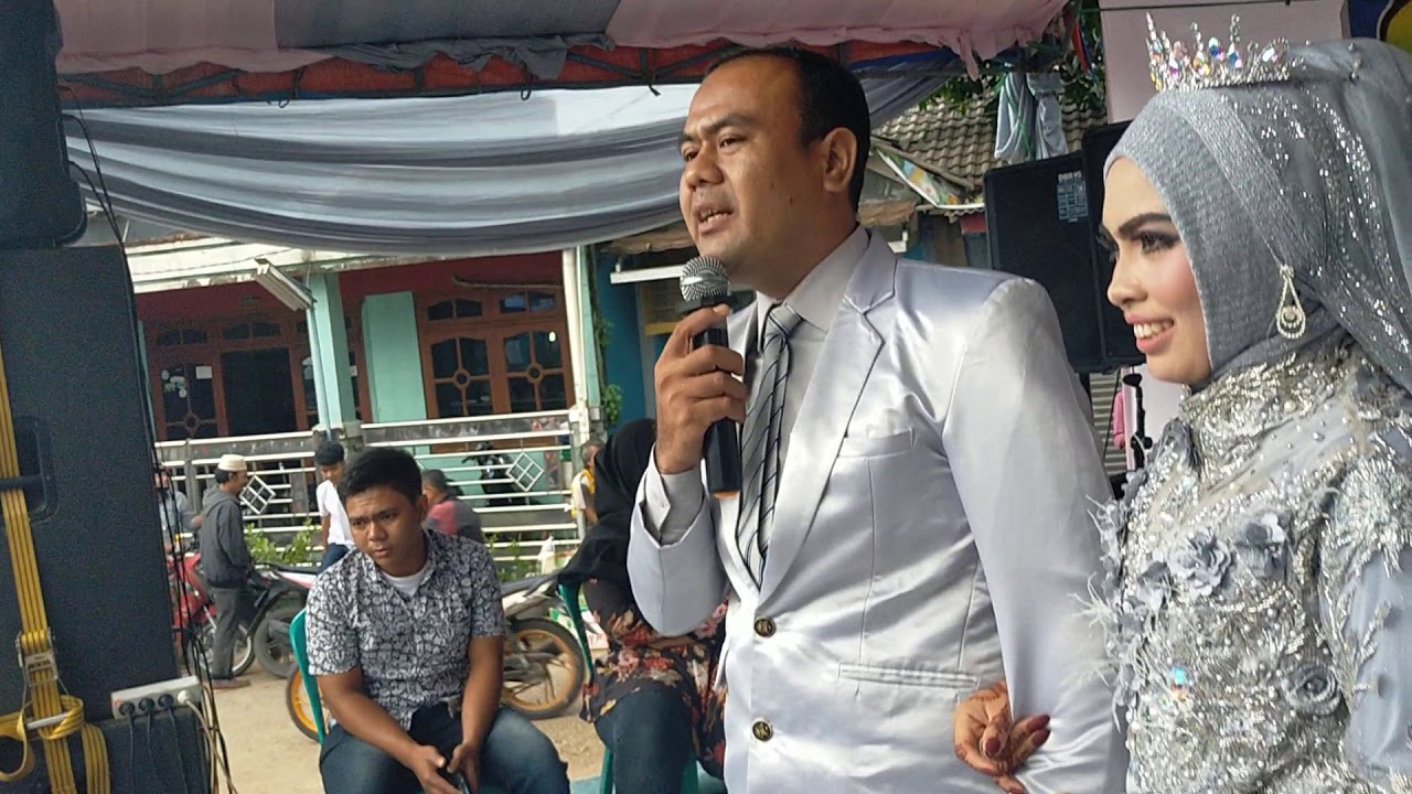 VIRAL_PENGANTEN BERSUARA DARI MEDAN EMAS_LIVE SAHUTA MUSIK - YouTube