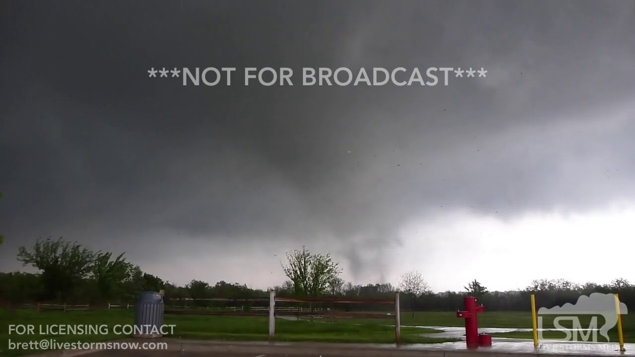 04-03-2012 Kennedale,TX - Tornado STOCK