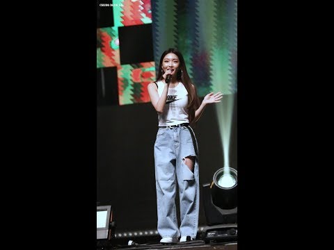 190503 청하 연세대학교 전치제 두근두근