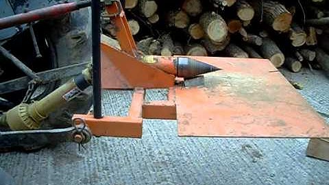 Hycrack Hydrocut screw type log splitter on a TED 20 Ferguson tractor