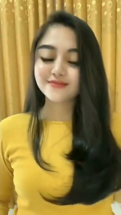 Edisi Goyang Pakai Baju Kuning #Shorts
