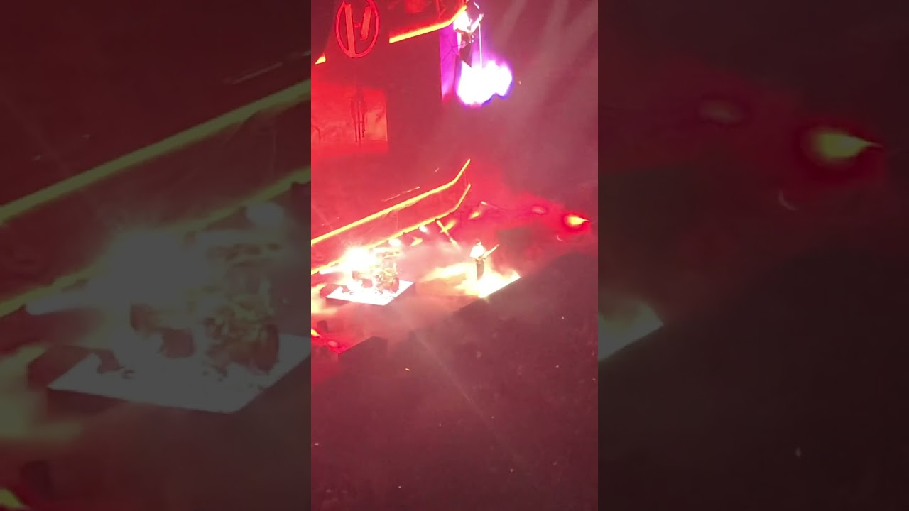 twenty one pilots - Stressed Out (Live From Detroit) Clancy World Tour 2024-2025