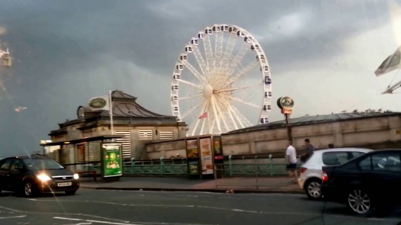 Flash Lightning During Thunderstorm Hits Brighton Wheel 2014