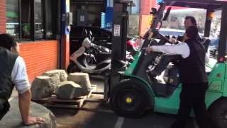 Fork lift lifting stone table