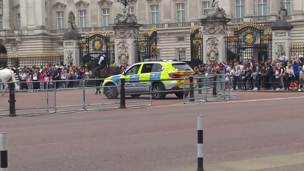Troca de guarda no Palácio da Rainha Elizabeth 
