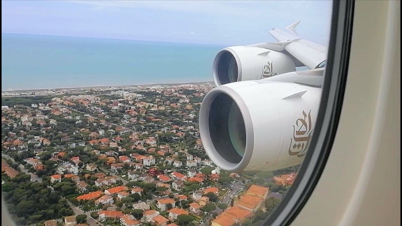 Airbus A380-800 🇦🇪 Emirates atterraggio a Roma Fiumicino DXB - FCO. 1080p 60fps