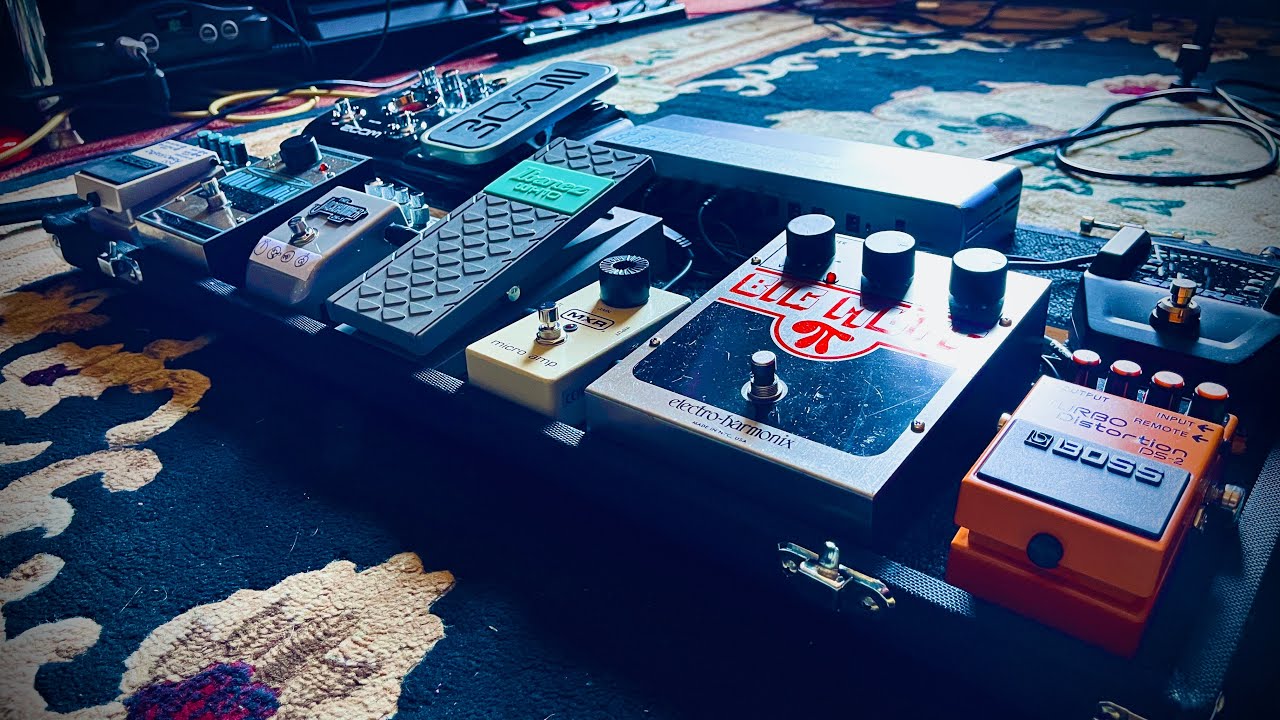 Holy Fuzz Pedal Stratman - Triungulo Labs Scar Fuzz - YouTube