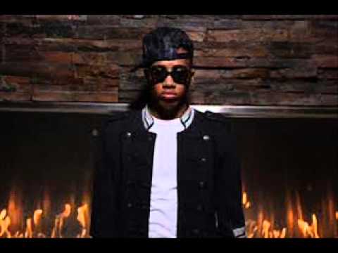 Take Your Bitch  -  Bizzy Crook (Feat. Lloyd)