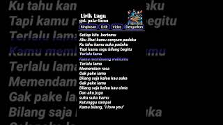 Lirik Viral Tiktok. Terlalu Lama Memendam Rasa Setiap Aku Bertemu Aku Lihat Kamu Senyum padaku