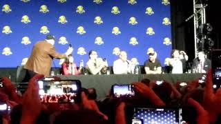 Alton Brown Announces Good Eats Return