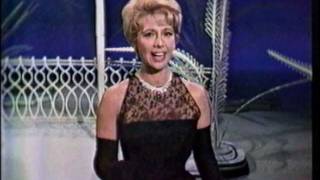 HD Dinah Shore "I Get a Kick Out of You" on "Dinah Shore Chevy Show" (1956-1963)