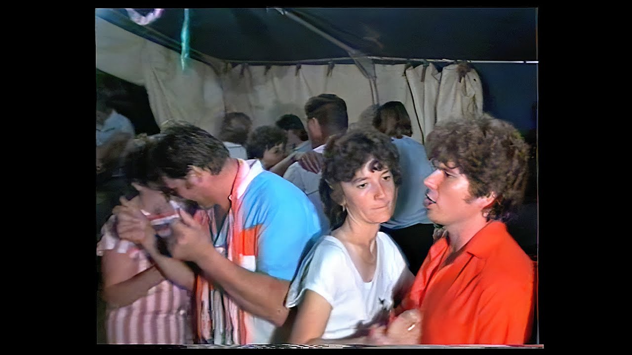 Retró lagzi sátorban 1988   VHS kordokumentum feljavítása /Élő János/