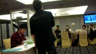 20090413_誰來晚餐 林克謙唱歌