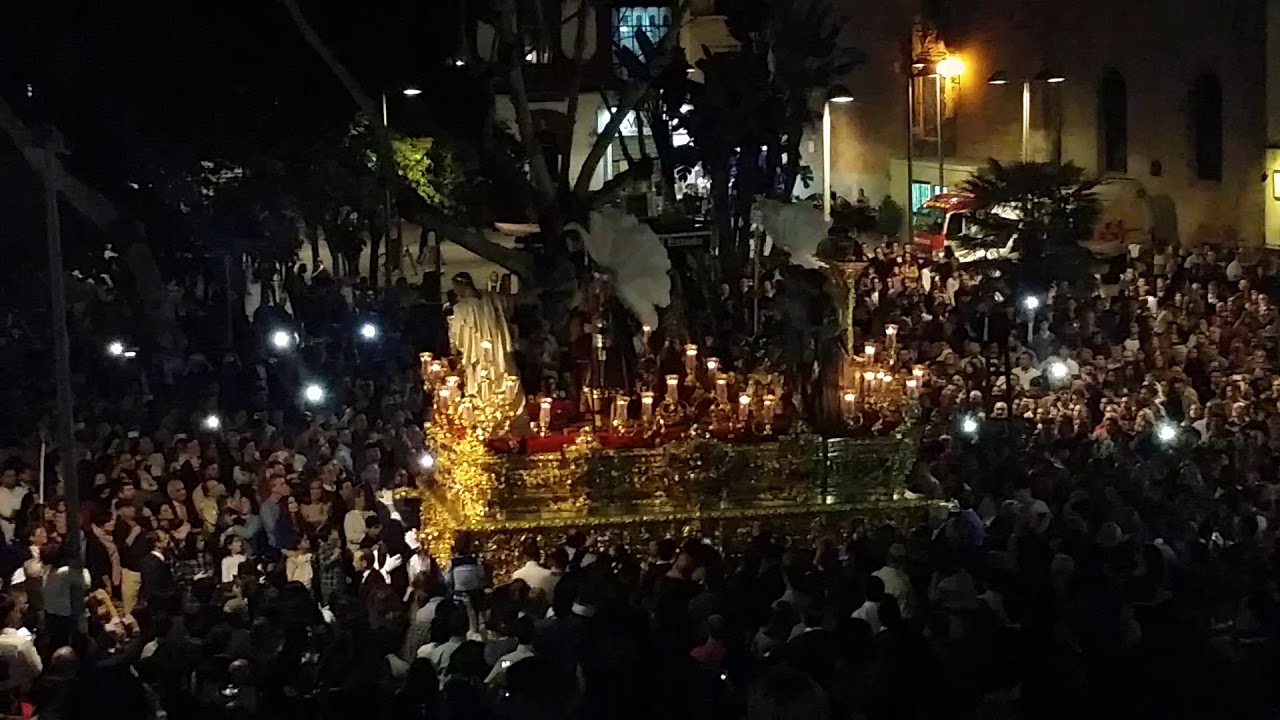 Hermandad de San Benito (Sagrada Presentación al Pueblo) por la Plaza de la Encarnación 2018