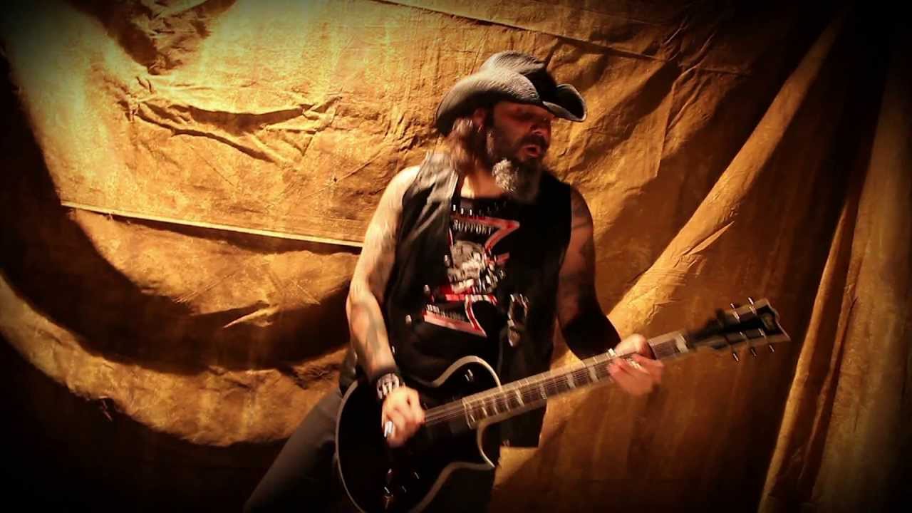 Rosa Tattooada - Rezar Não Vai Te Livrar Do Fim - Vídeo Oficial