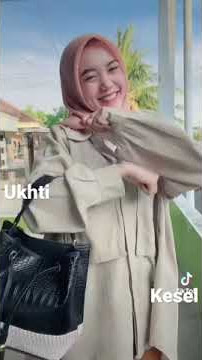 Ukhti ngambek, gak di kasih permen