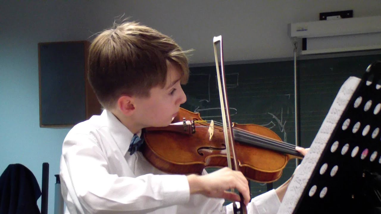 Darius Preuß (9 j.) spielt Präludium und Allegro Kreisler