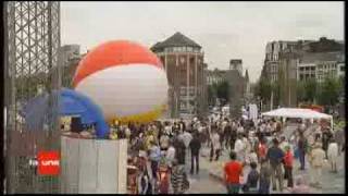 La Une Wereldrecord Grootste Strandbal In Luik
