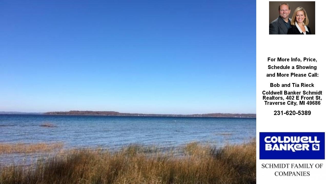 0 Peninsula Drive 402 E Front Street, Traverse City, MI Presented by Bob and Tia Rieck.