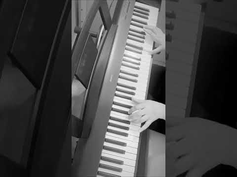 كاظم الساهر فراشة جئت القي كحل اجنحتي عزف بيانو بطريقة بسيطة 