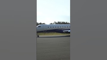 Why Airplane Windows CANNOT Be Square