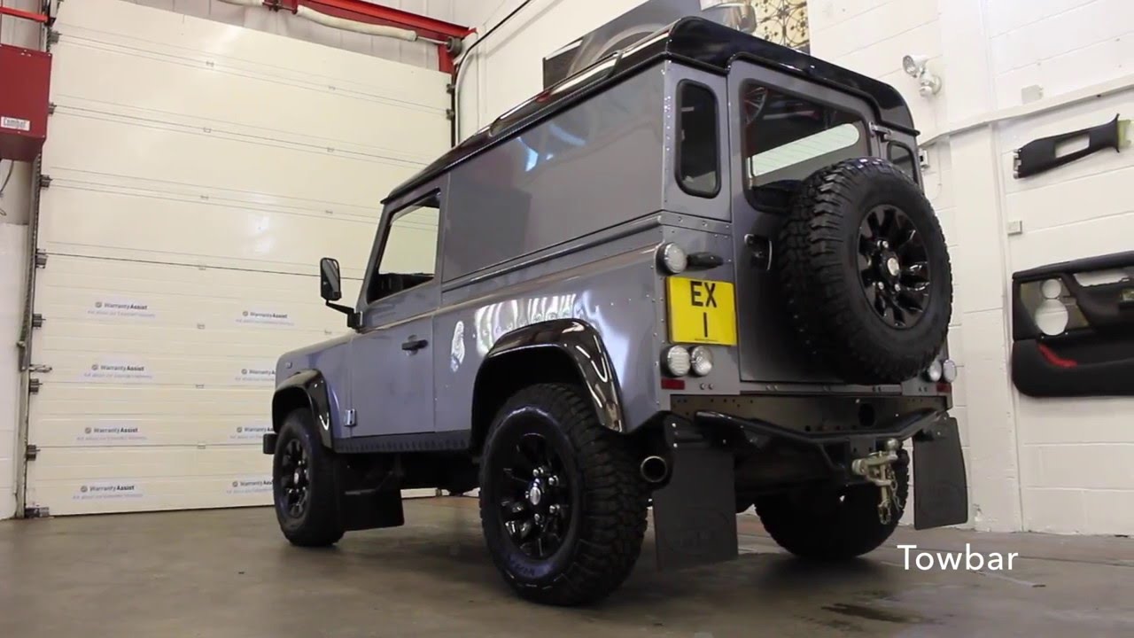 Land rover defender 2012