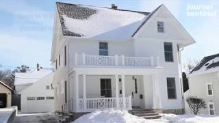 A video tour of the home of Beth Jaworski and Mark_Blumenberg