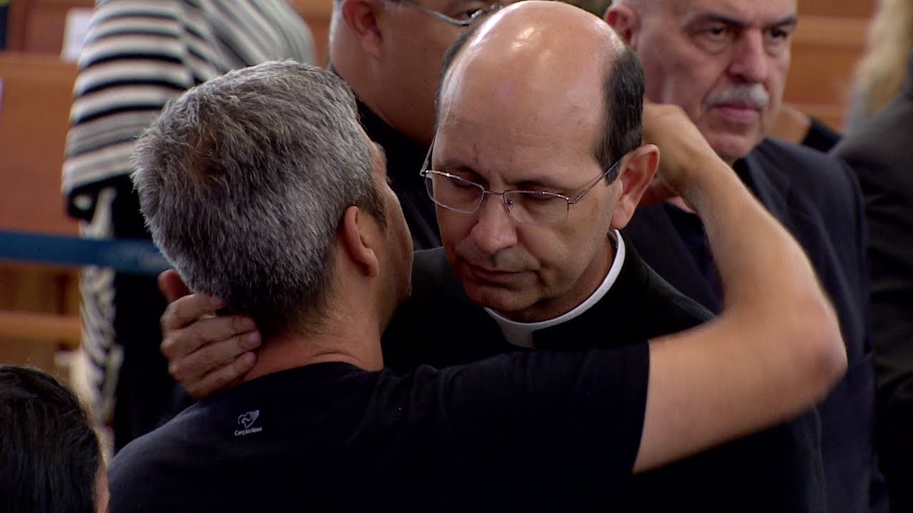 Membros das Novas Comunidades se despedem de Monsenhor Jonas