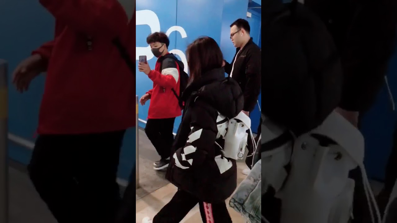 冯提莫很可爱的，喜欢她的直播 It's very lovely. I like her live broadcast.